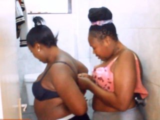 THICK EBONY LESBIANS came home and finally scissored