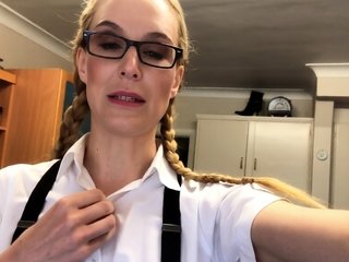 Close up MiLF getting it in the ass